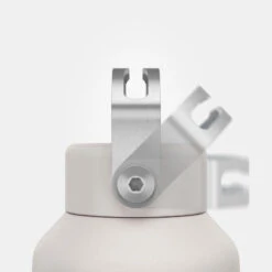 Quechua Gourde Inox 1L Avec Bouchon à Vis Pour La Randonnée - Blanc 14 Quechua Gourde Inox 1L Avec Bouchon à Vis Pour La Randonnée - Blanc -Magasin De Plein Air gourde inox 1l avec bouchon a vis pour la randonnee blanc 4