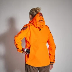 VESTE CHASSE SUPERTRACK FEMME RESISTANTE IMPERMEABLE ORANGE FLUO 500 -Magasin De Plein Air veste chasse supertrack femme resistante impermeable orange fluo 500 7