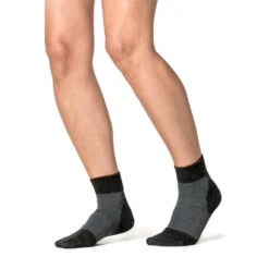Woolpower Chaussettes Skilled Liner Short - Gris Foncé/Gris 7 Woolpower Chaussettes Skilled Liner Short - Gris Foncé/Gris -Magasin De Plein Air woolpower chaussettes skilled liner short gris foncegris 2